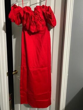 Showpo Red Ruffle off shoulder fitted Dress NWT Size 4